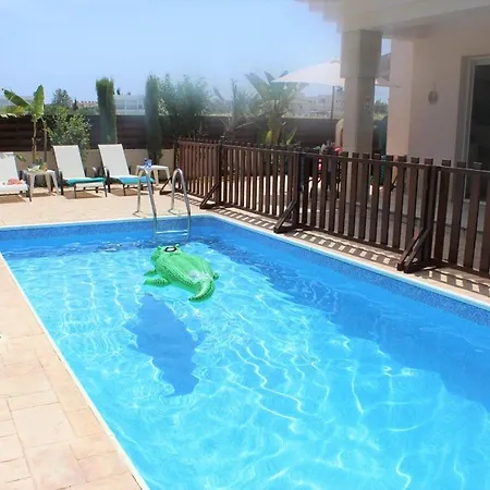 Vasilisa * Paralimni